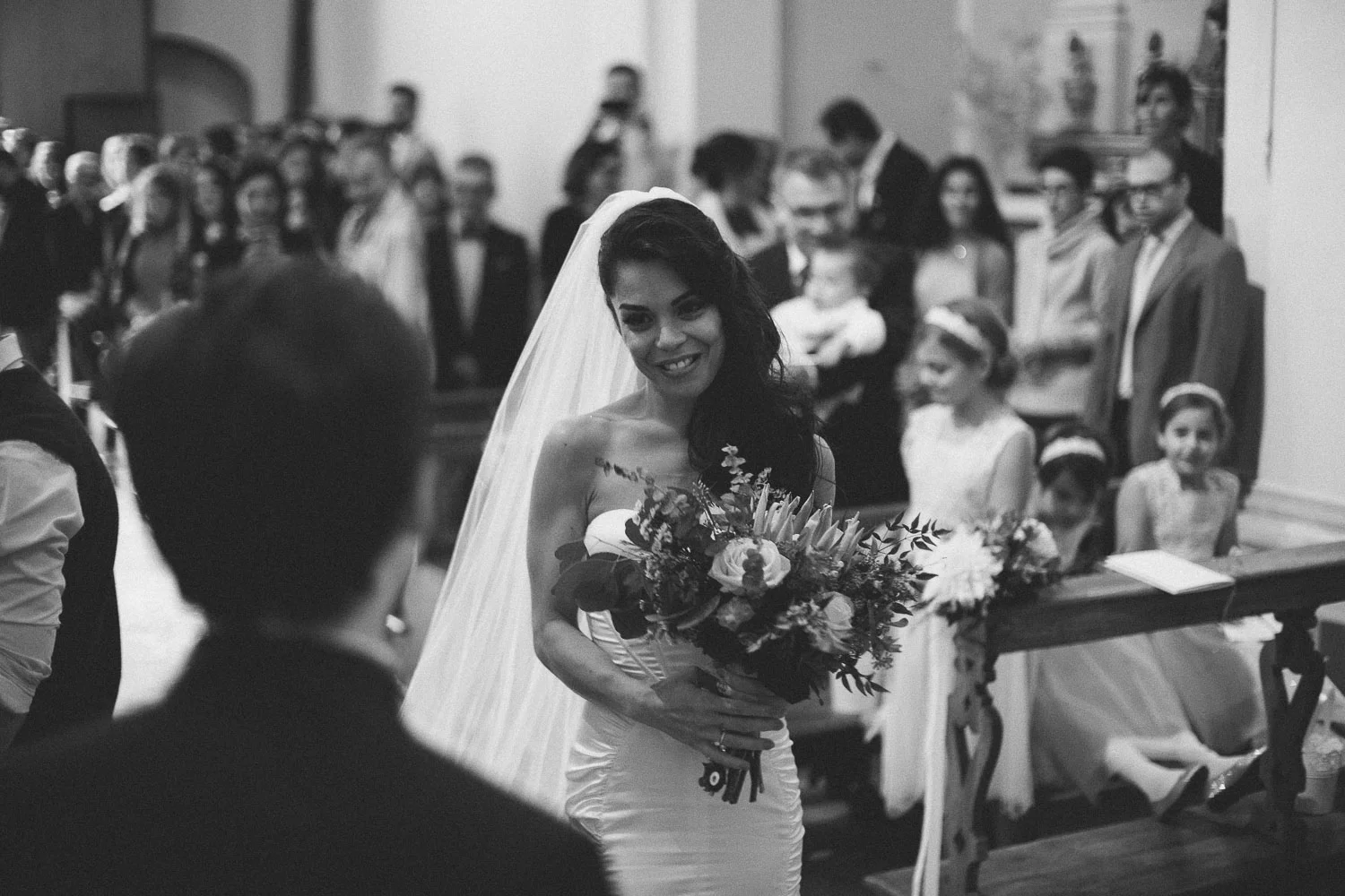 51-bride-sees-the-groom.jpg