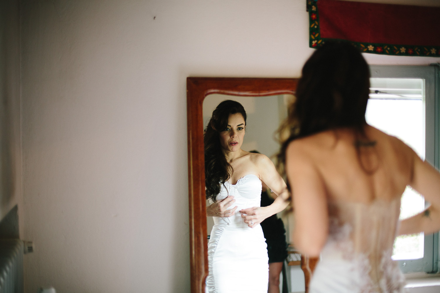 33-bride-mirror.jpg