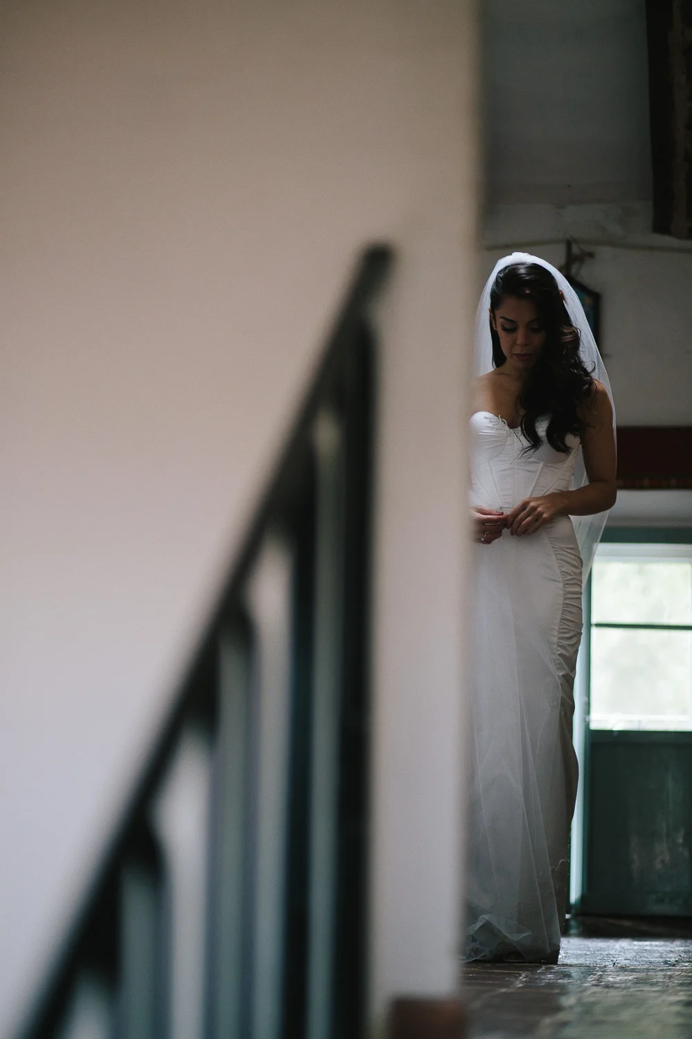 40-bride-waiting.jpg