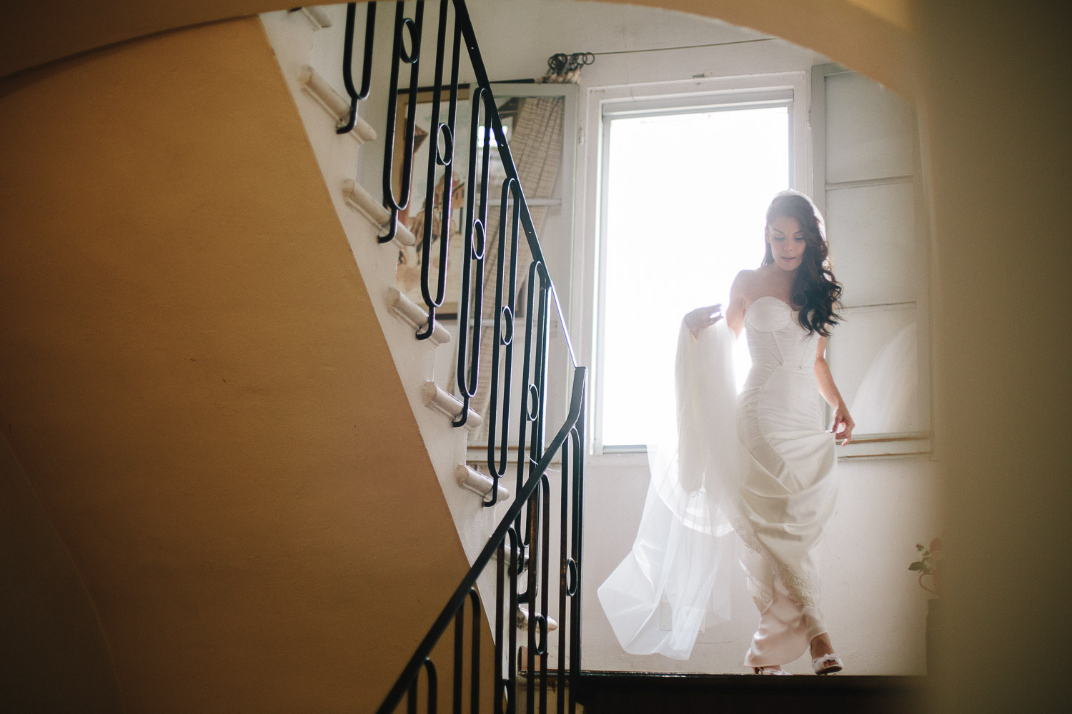 41-bride-stairs.jpg