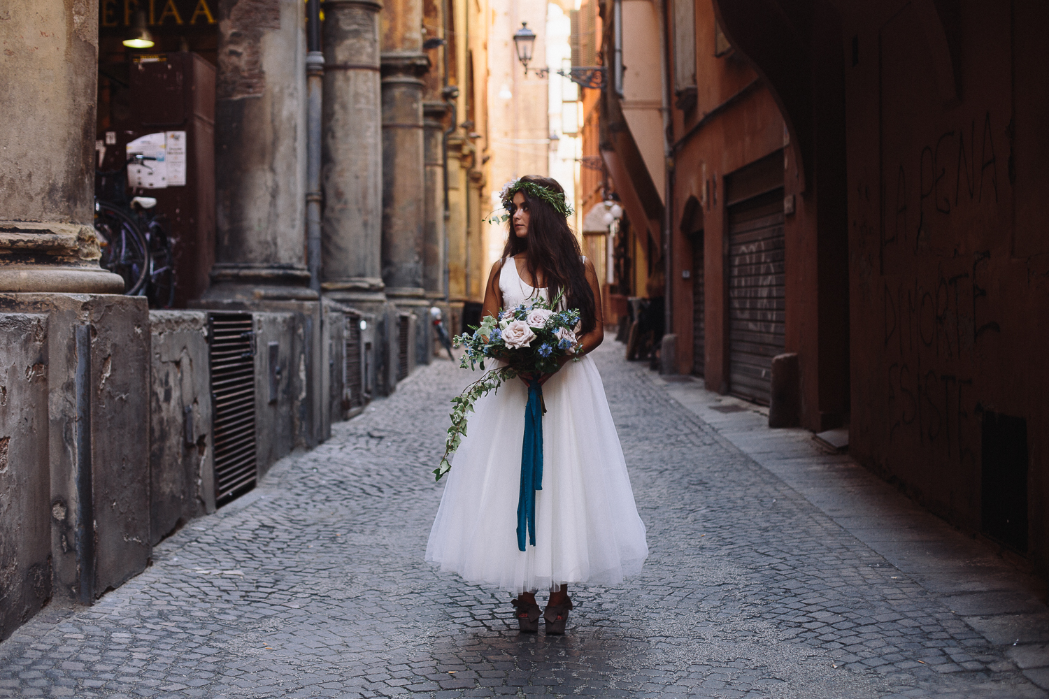 bride-in-bologna (3).jpg