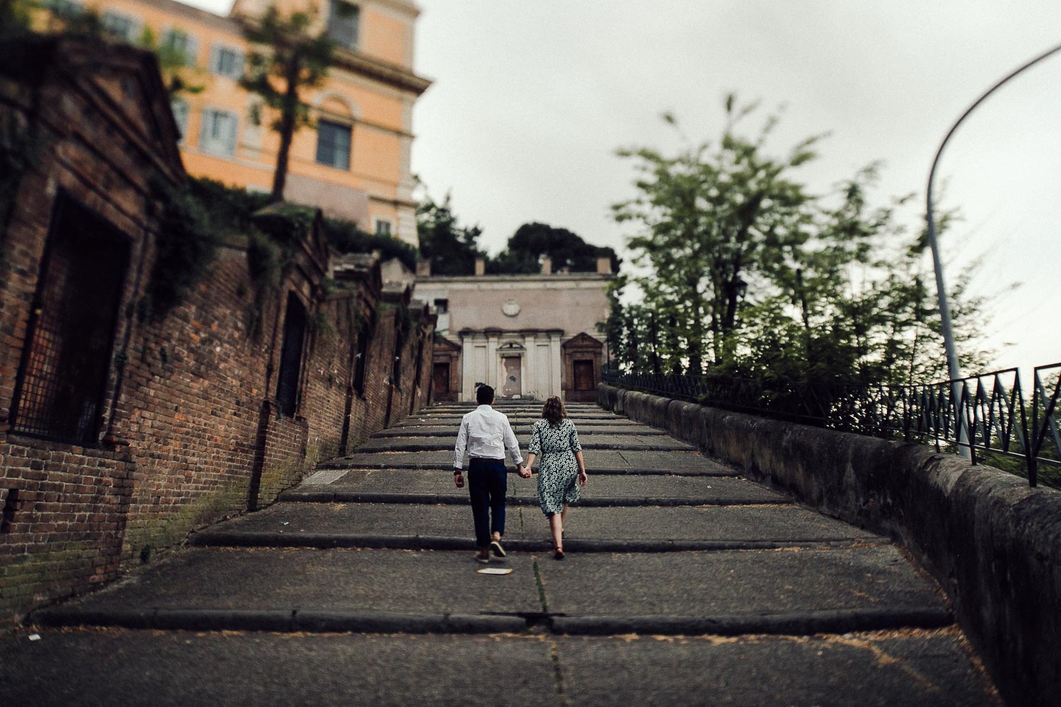 32-couple-in-rome.jpg