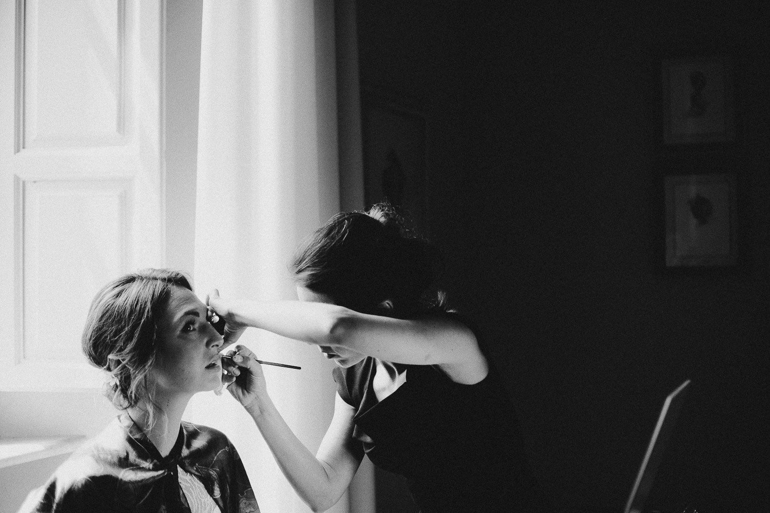44-bride-get-ready.jpg