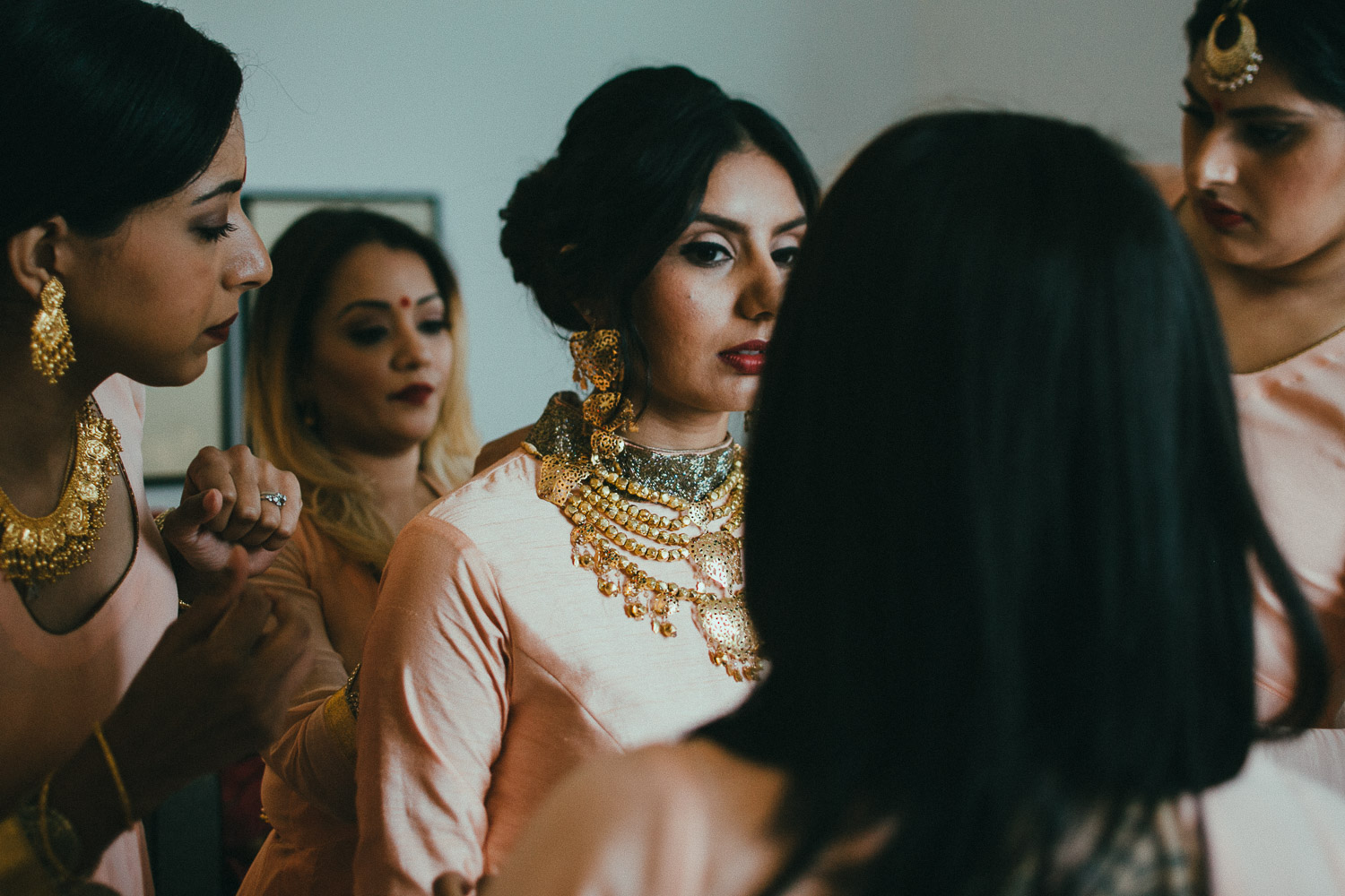 indian-bride-getting-ready (13).jpg