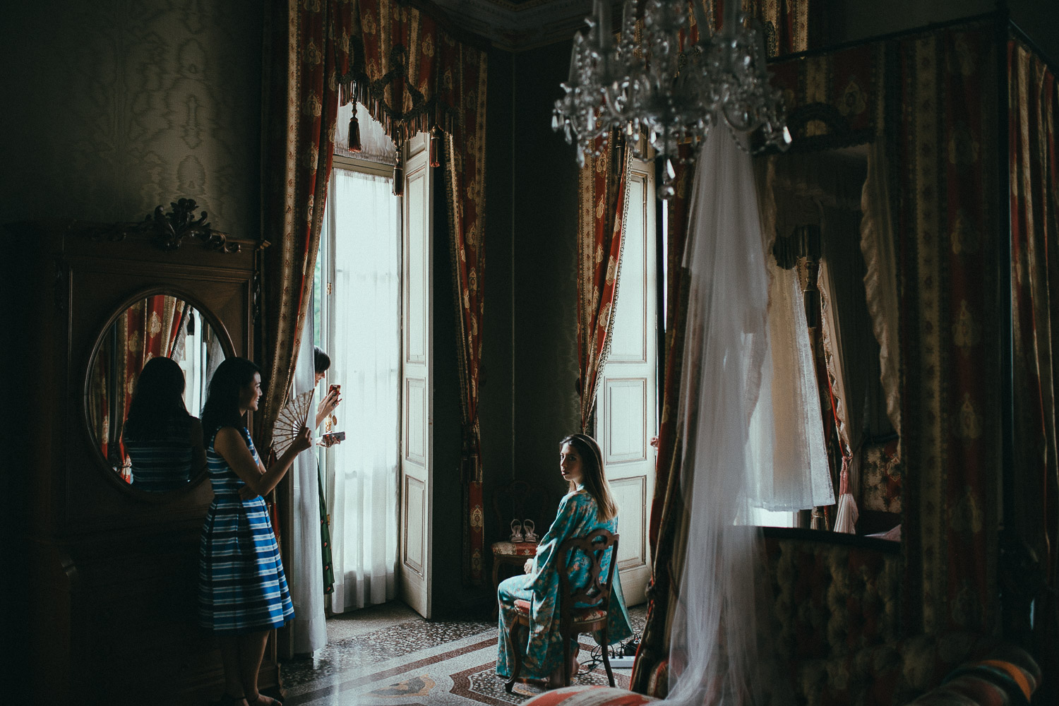 24-wedding-getting-ready-room.jpg