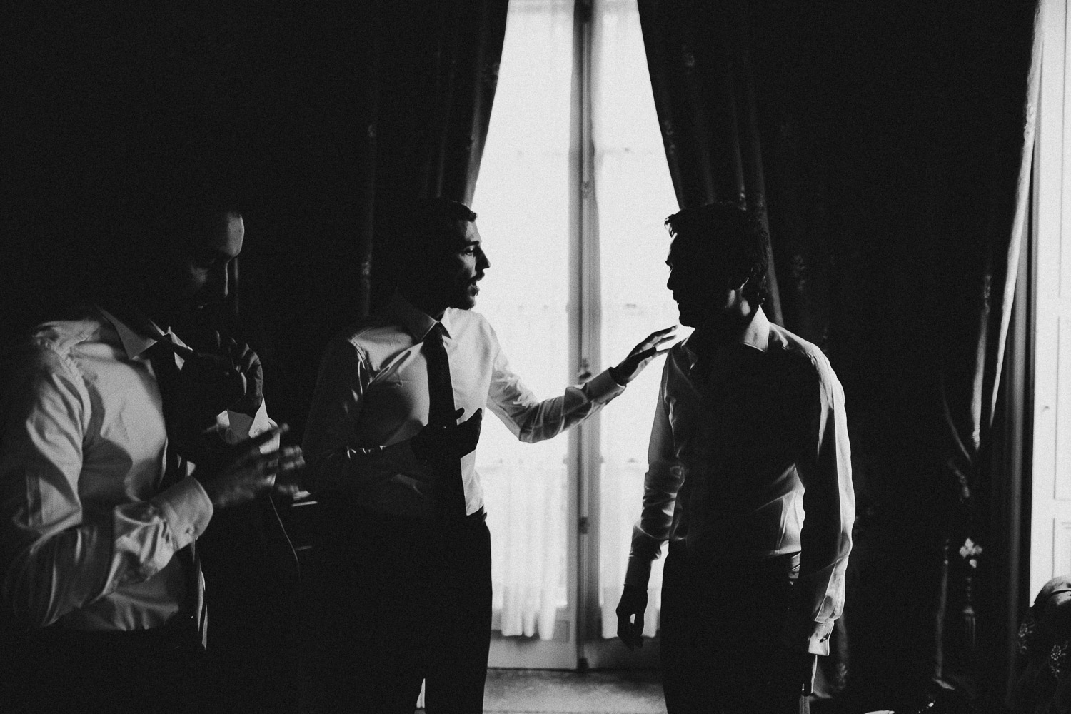 28-groom-getting-ready-bestman.jpg