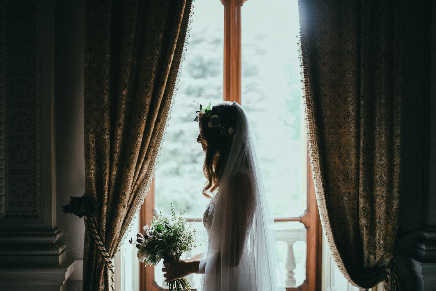 44-bride-portrait-bouquet.jpg