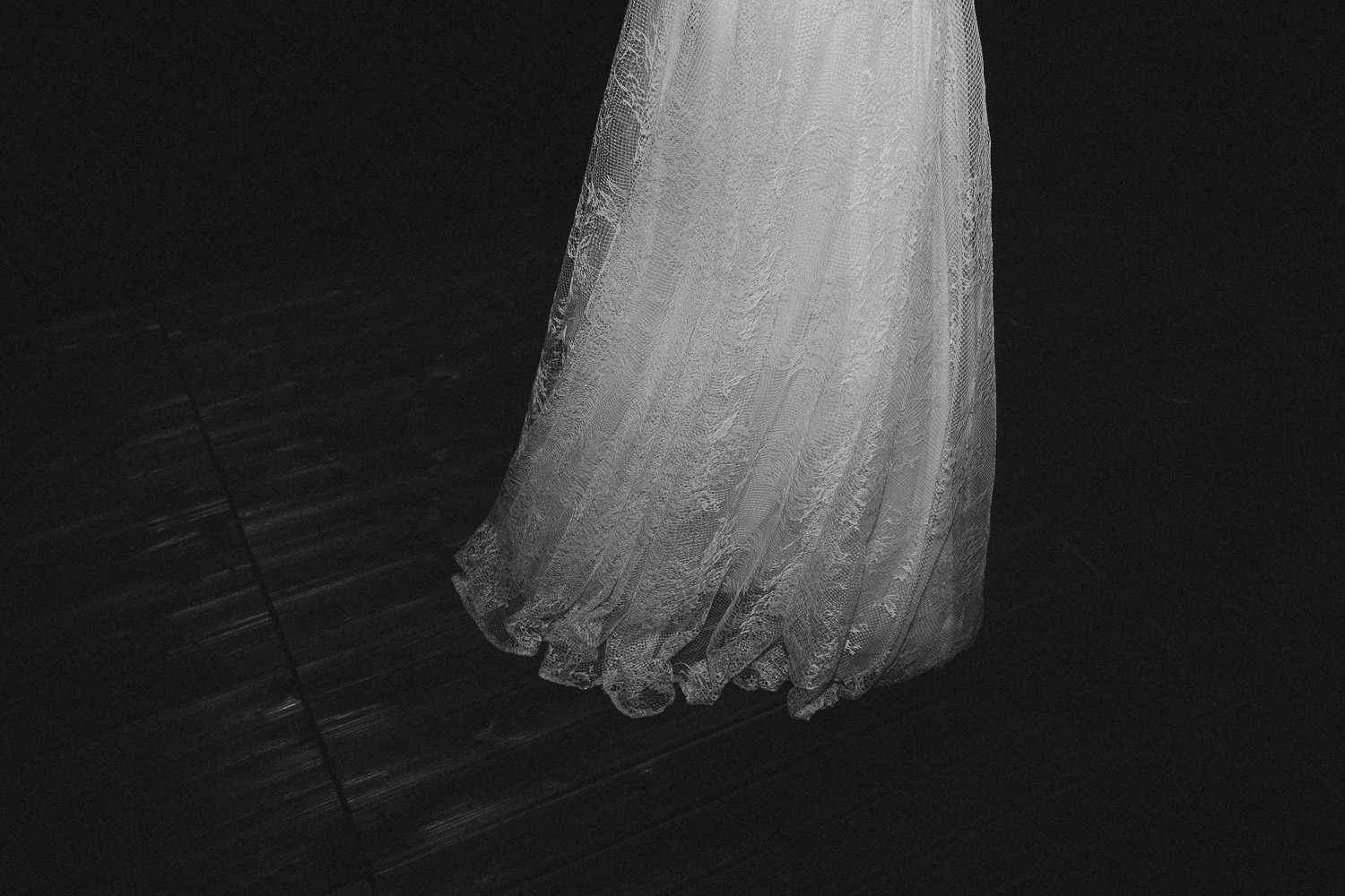 133-bride-dress-detail.jpg
