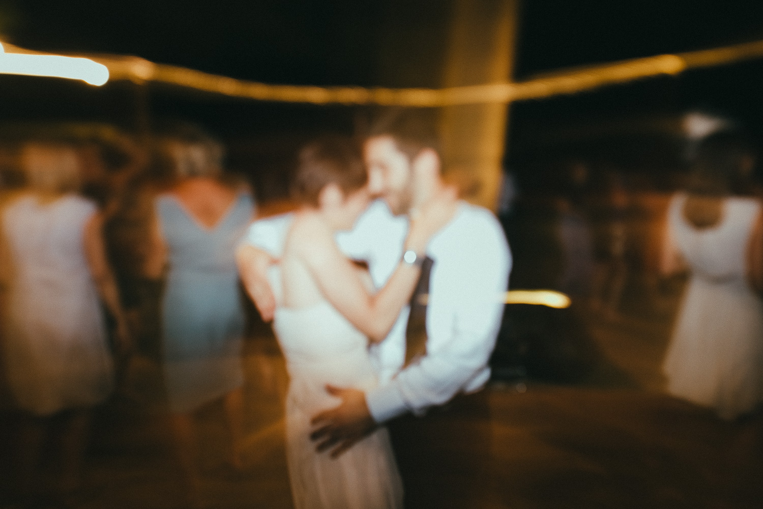 139-couple-dancing.jpg