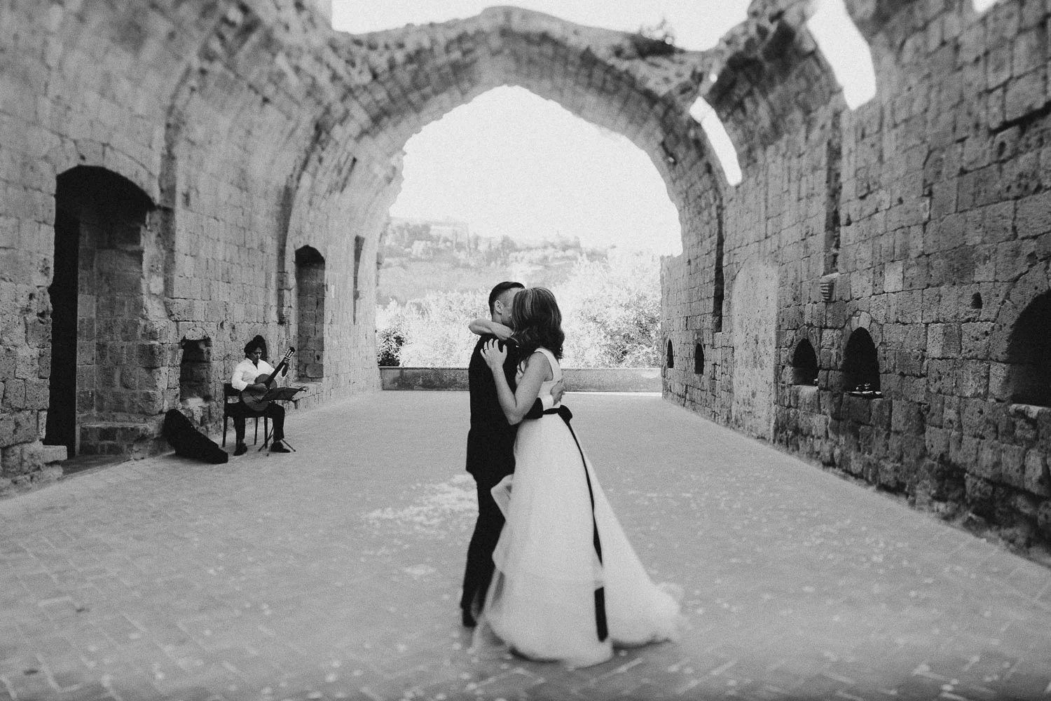 stylish-elopement-photographer-italy (81).jpg