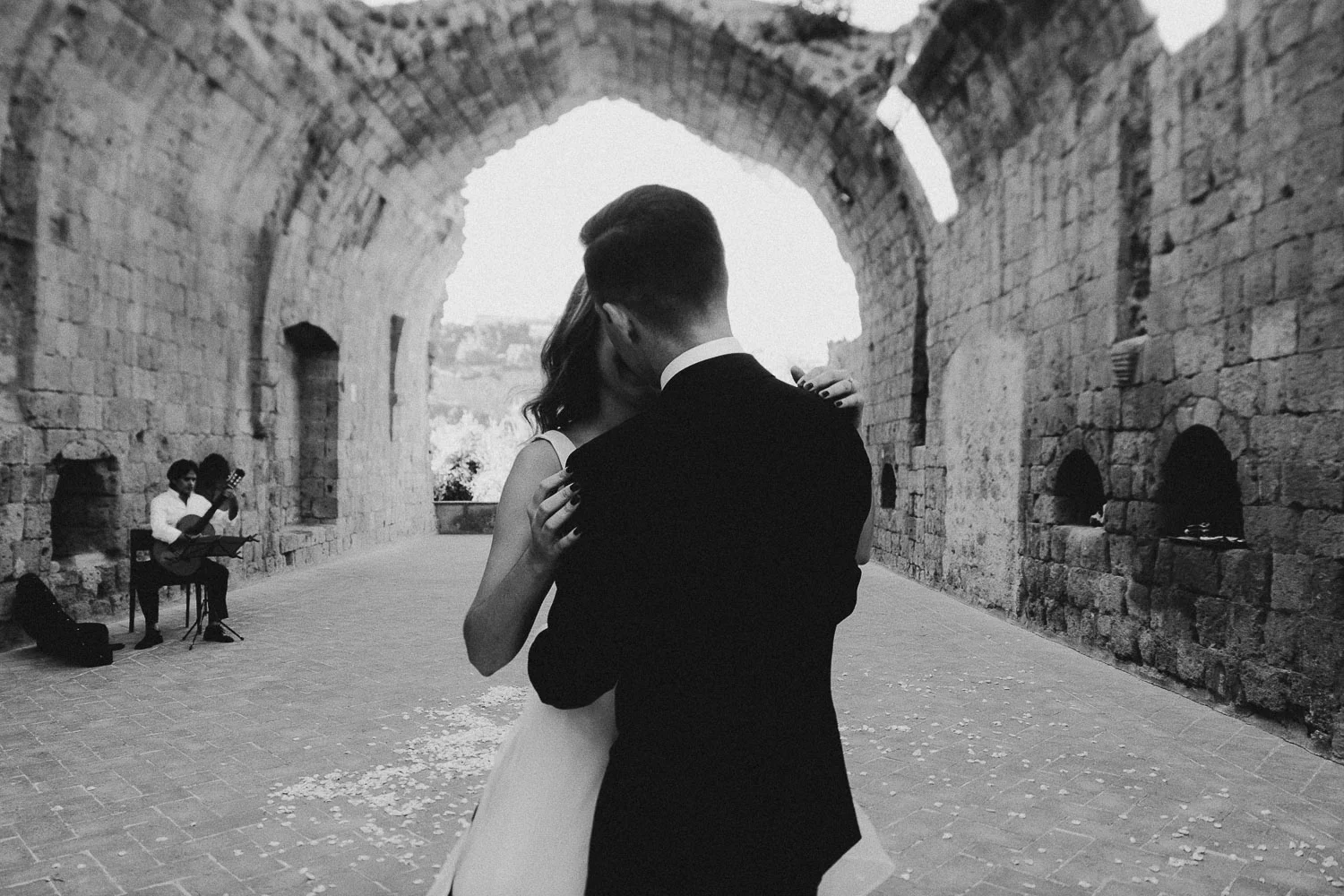 stylish-elopement-photographer-italy (83).jpg