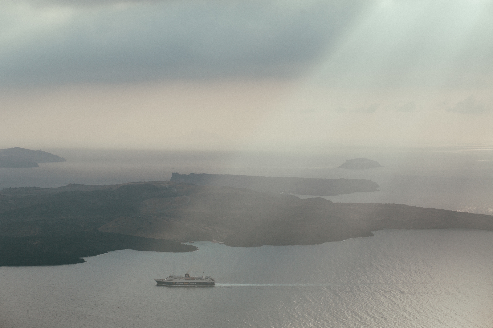 santorini-wedding-photographer58.jpg