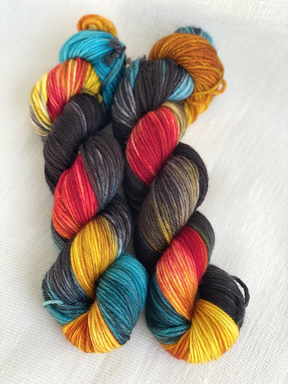Hand Dyed, Worsted Weight, Nonsuperwash Peruvian Wool Yarn in Sunshine —  Dark Lake Fiber Art