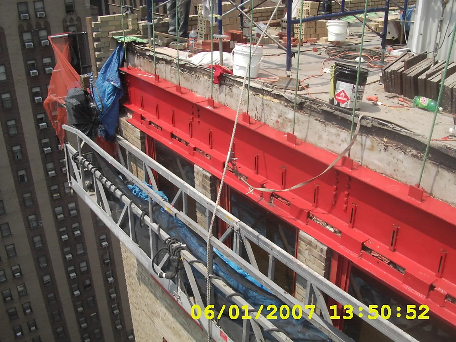 Parapet reconstruction of structural steel