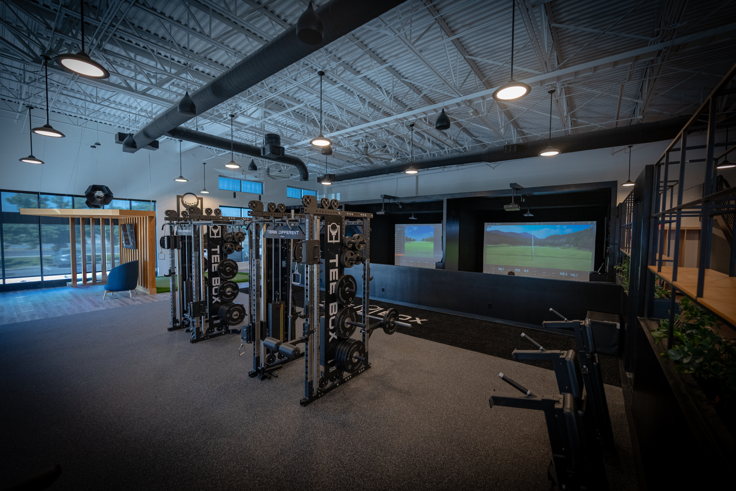Golf performance facility
