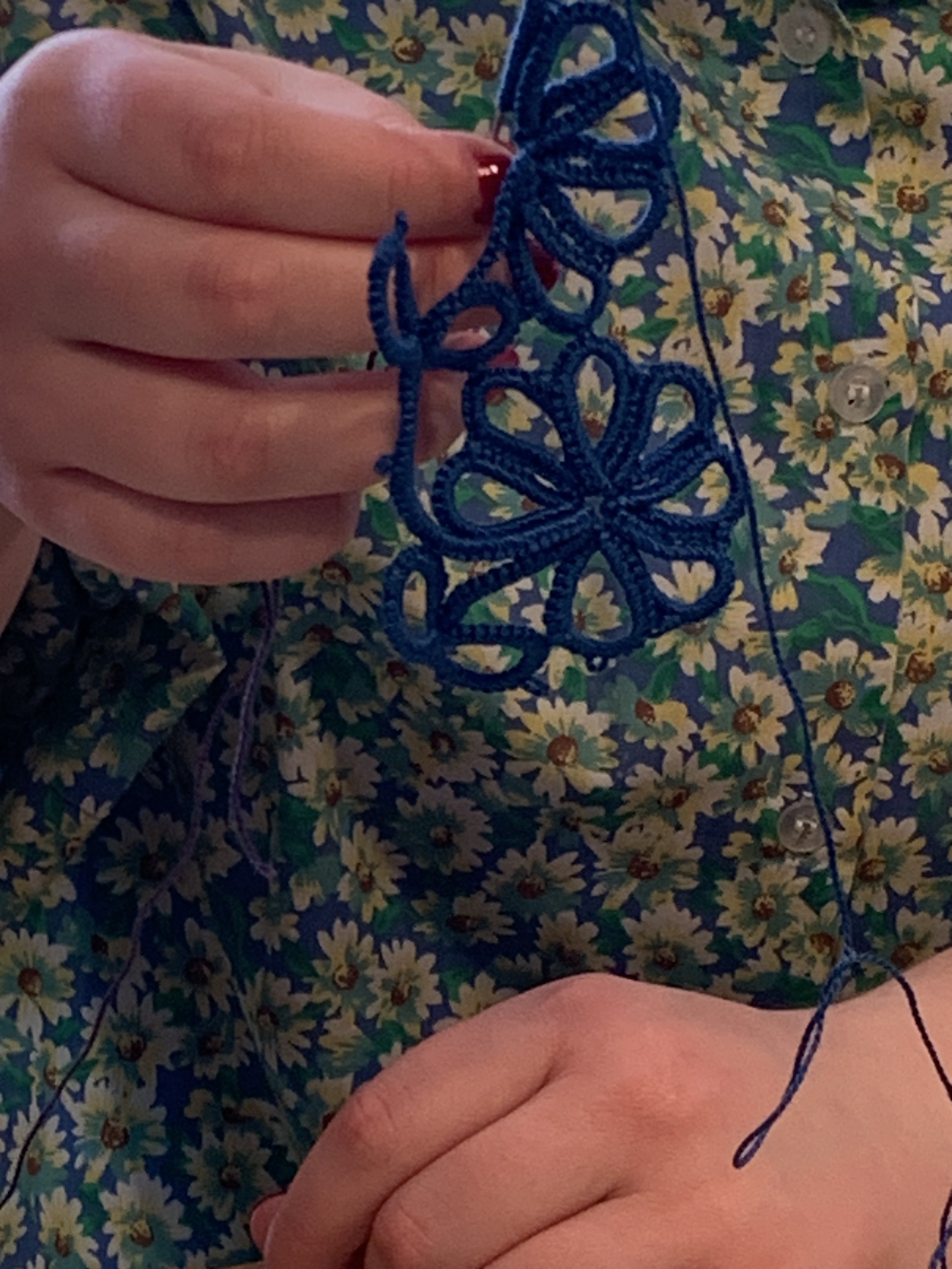 tatting at sewing circle (Marta).JPG