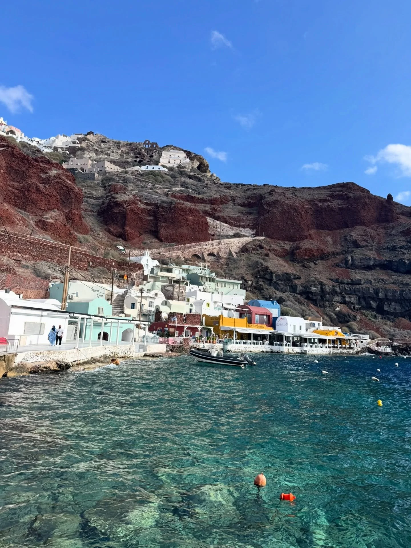Santorini, you were a dream. ☀️💙 A trip of a lifetime &mdash; from the cliffside sunsets to the whitewashed alleys, every view felt like a painting waiting to happen. My sketchbook is bursting with ideas that will carry me through the cozy studio mo