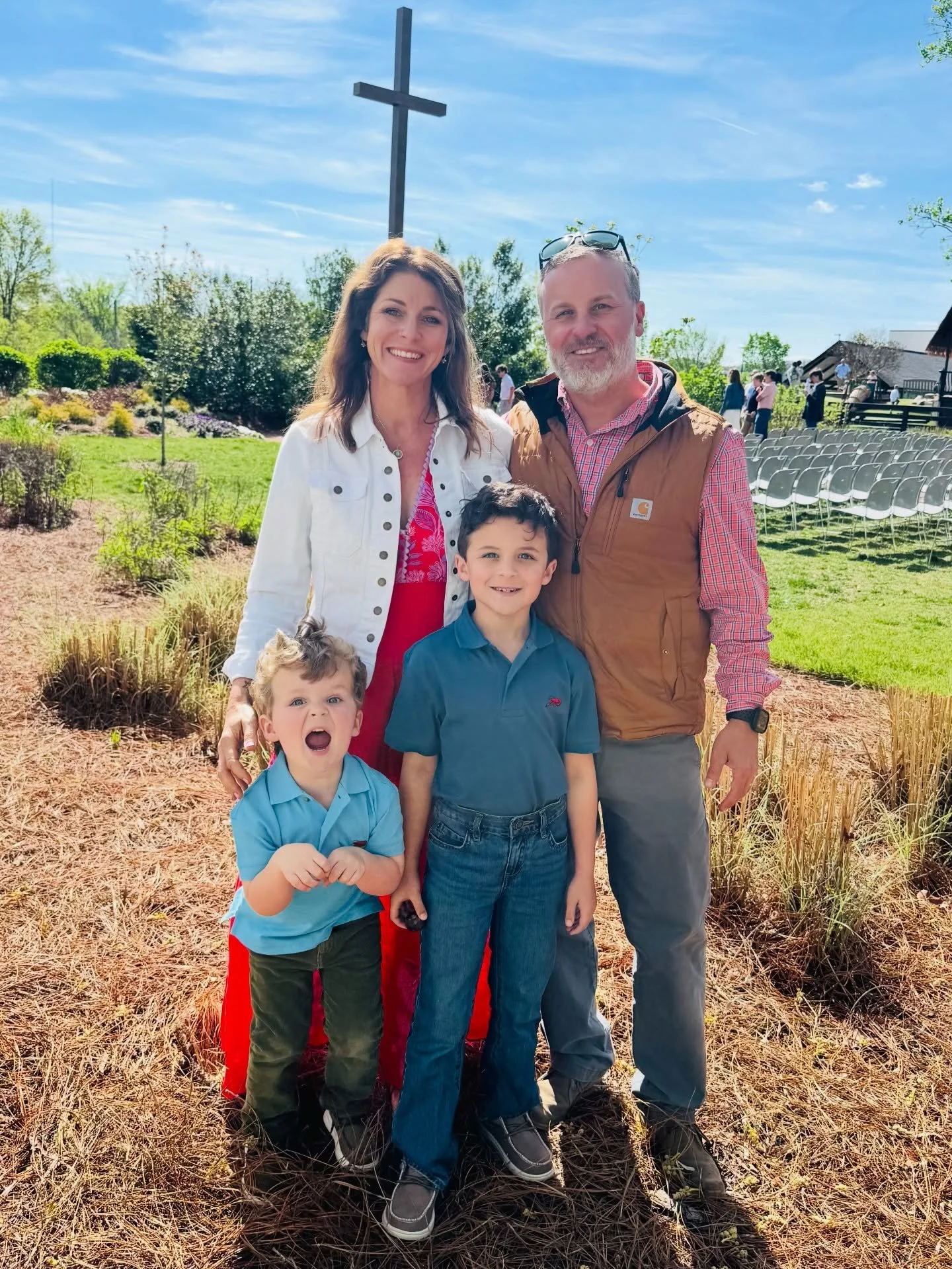 Easter Weekend in sunny Nashville with my Sisters Fam ✨🍭⛪️🦞🍣🐇🍓🌷🦕 🐥🐥