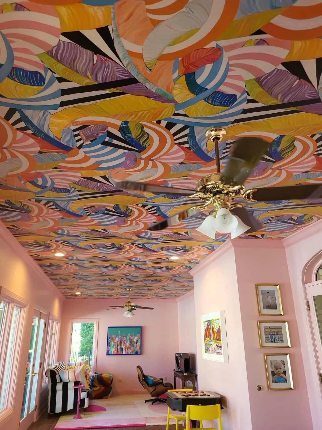 Saturday morning color splash 🌈✨ 

Rachel Fogarty does it again!! Color House II is now in Knoxville and this ceiling wallpaper was simply too good not to share. My artwork made the move too &amp; I can&rsquo;t get over how much joy and whimsy drenc