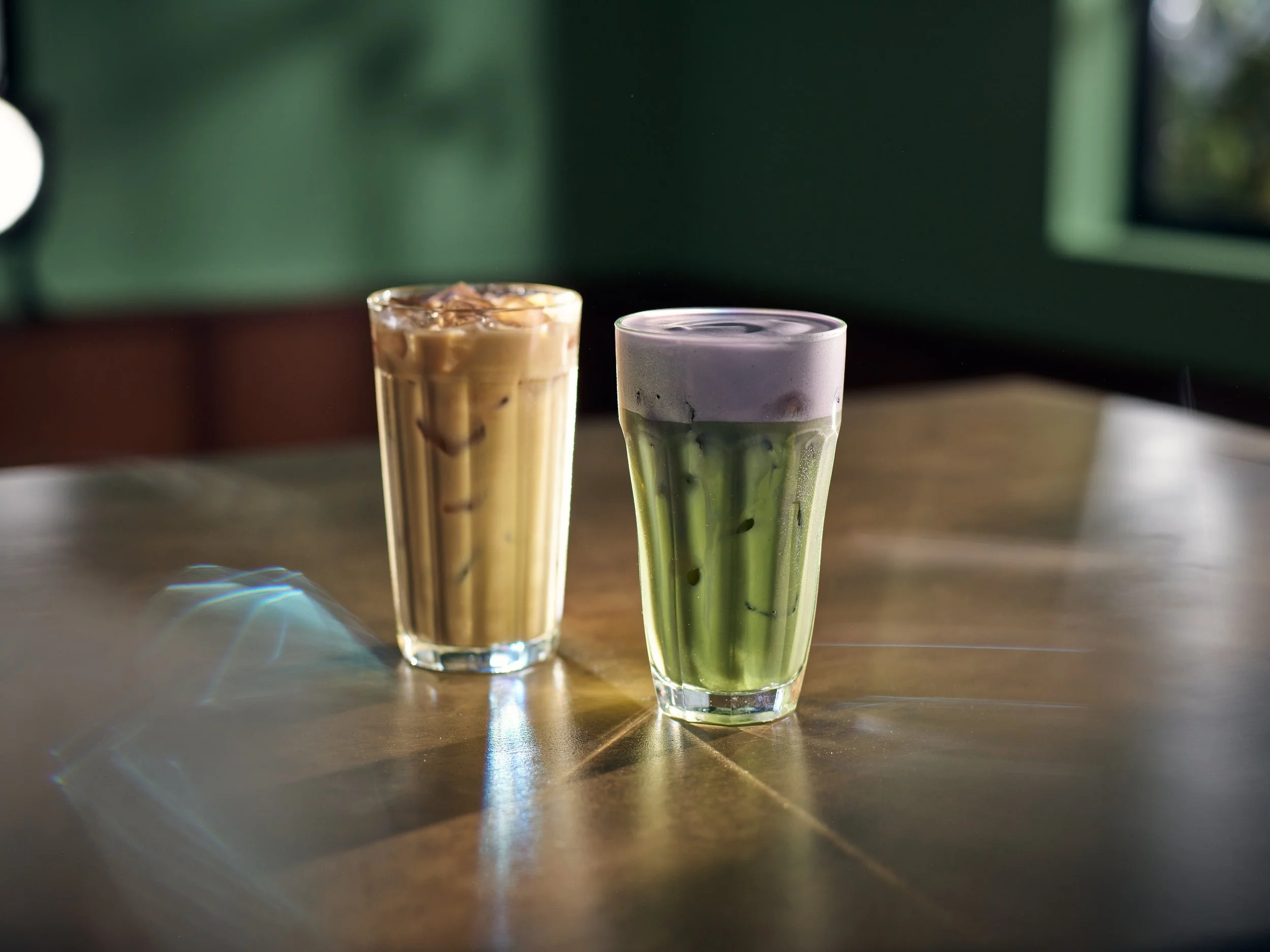 FPO_102824_Starbucks_FY25_SpringPhoto_09_LavenderCreamOatMilkLatteLavenderMilkLatte_001175-ADP.jpg