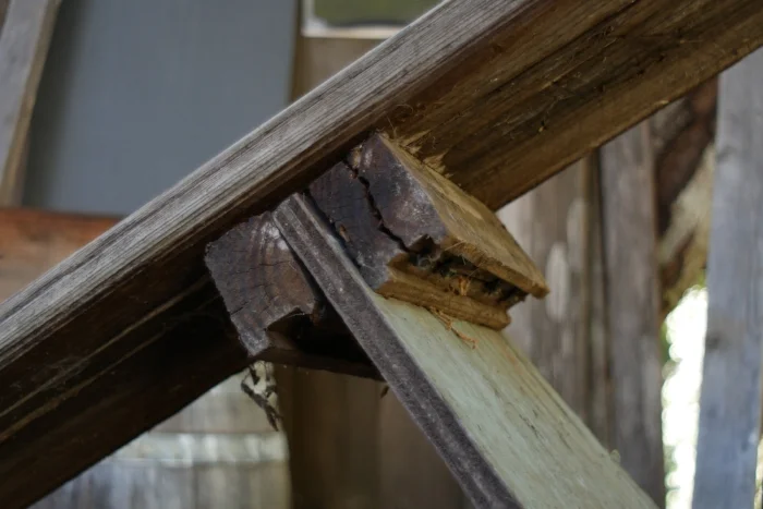 Simple support that is easily taken down for transport. I would use 4x4’s next time.