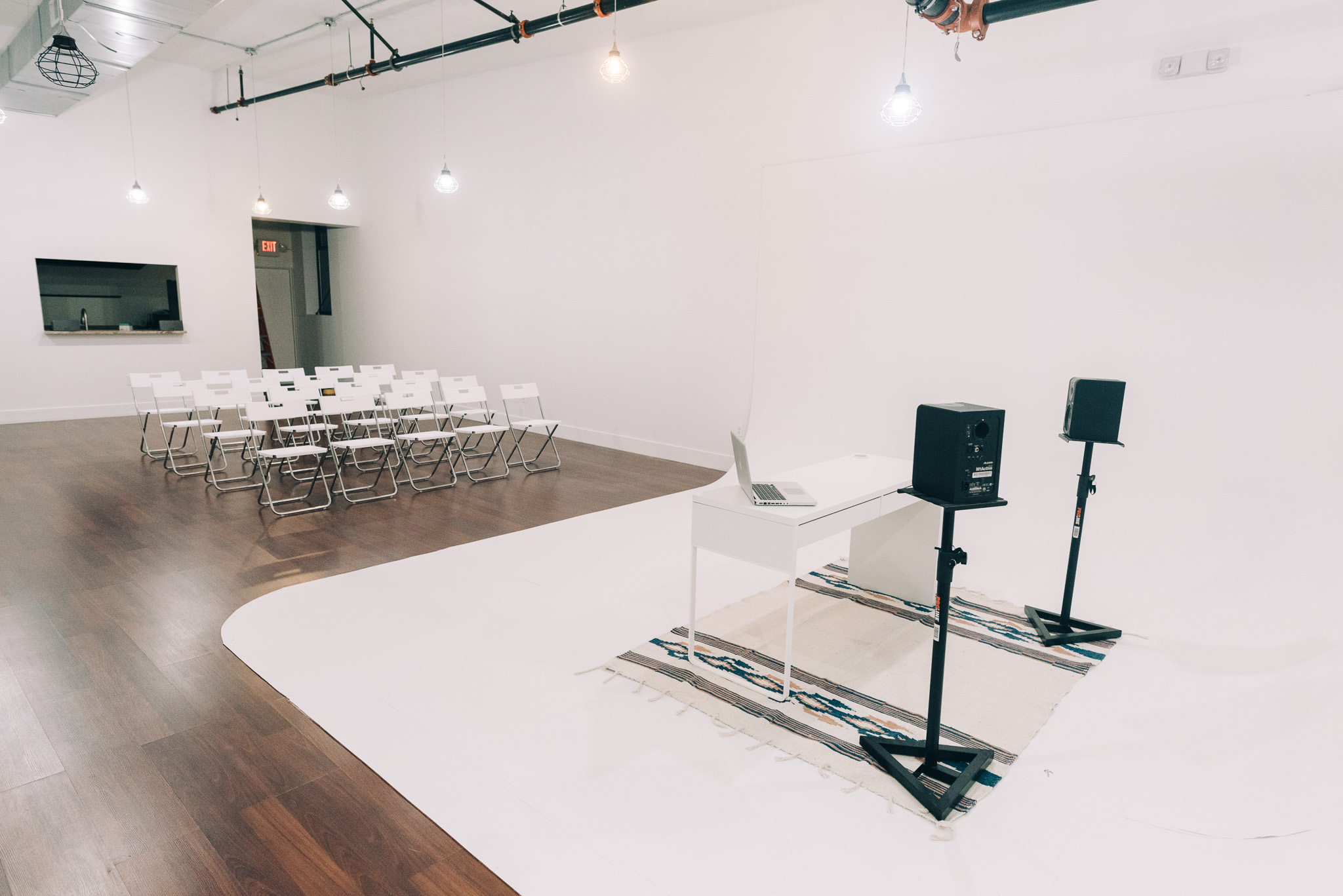 FreshTomatoStudio_TheHall/Workshop/Talks/Screenings.jpg