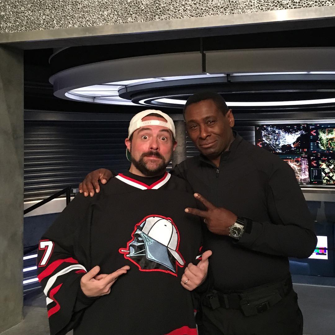 ‘Supergirl’ Season 2 Director Kevin Smith Starts Shooting Episode 17, Shares Photo With David Harewood From Set