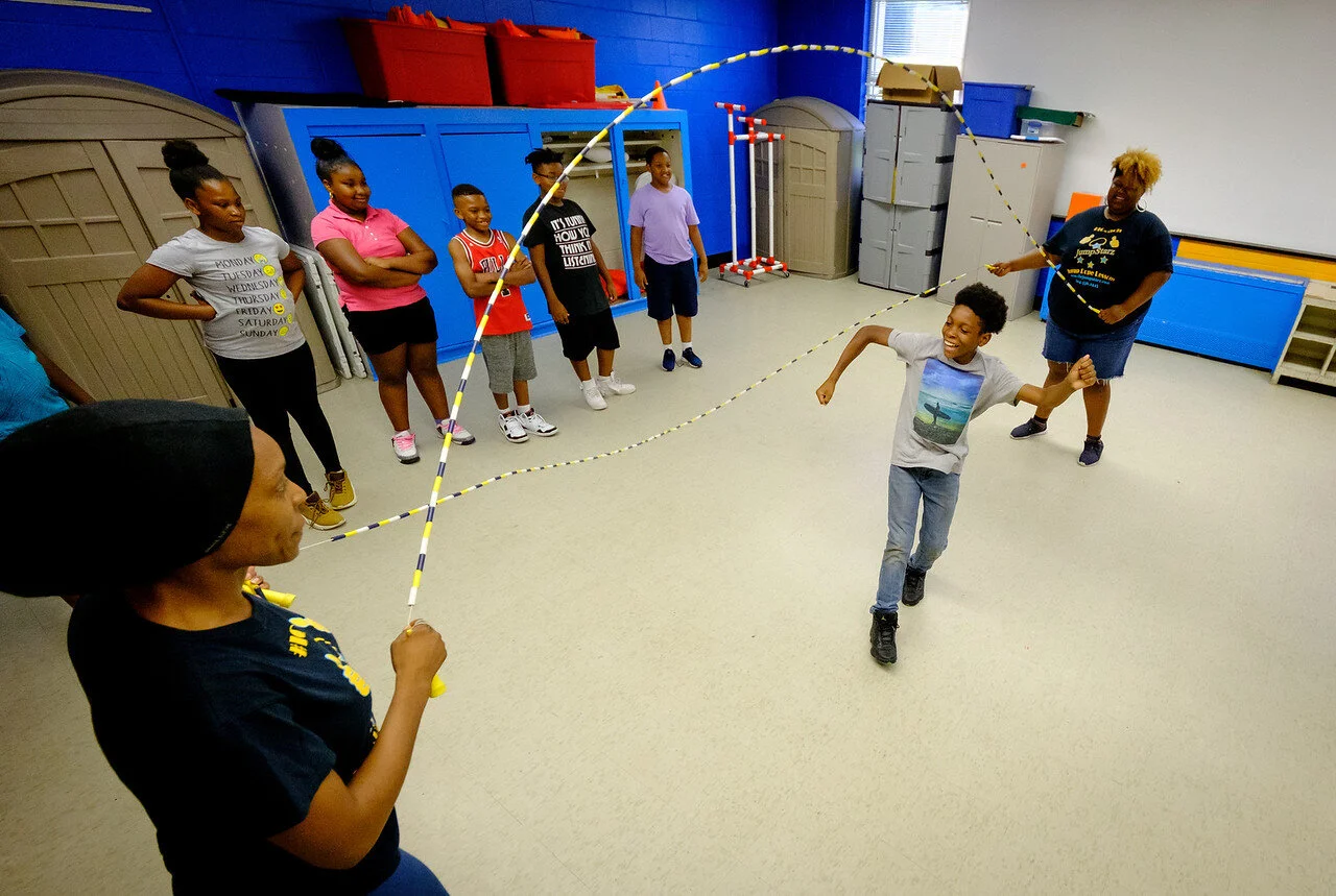 Members participate in a jump-rope interest group with Club partner JumpStarz.