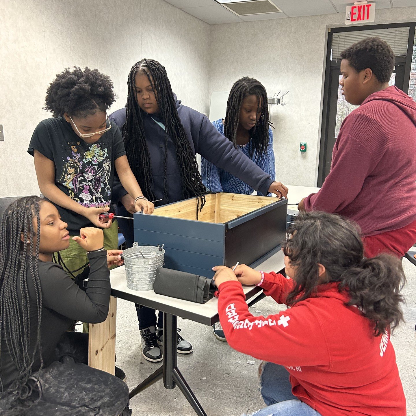 Our Petersburg Club members are digging deep into hands-on learning through a 4-H program at VSU! Here, Club members are pictured assembling garden beds that will be used at VSU's Randolph Farm. #youthdevelopment #youthempowerment #youthleadership #y