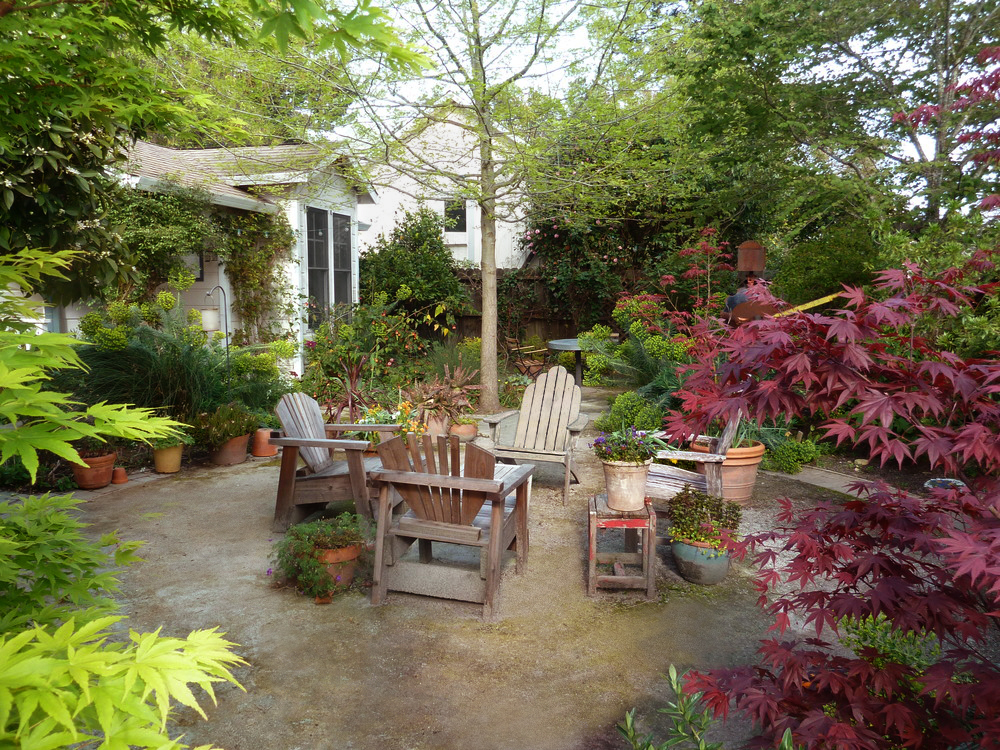 cottage ret.jpg