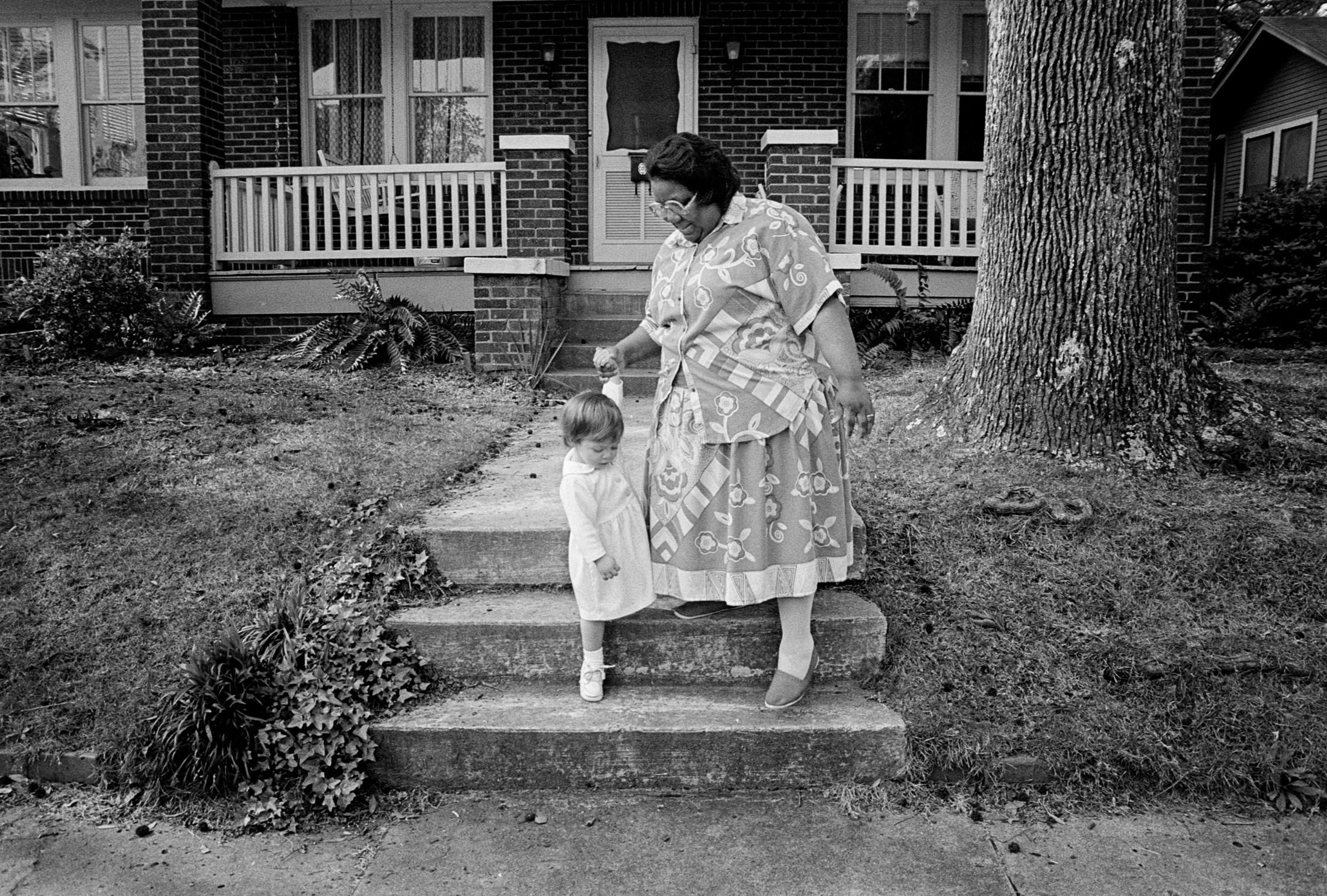 hattie julia porch steps wp v2.png