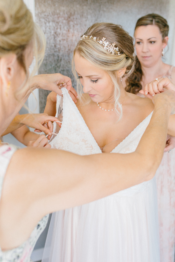 Intimate Backyard Blush Fairytale Wedding | Wenatchee Wedding Photographer | Fine Art Seattle Wedding Photographer | Blush Wedding | Wedding Details | Getting Ready