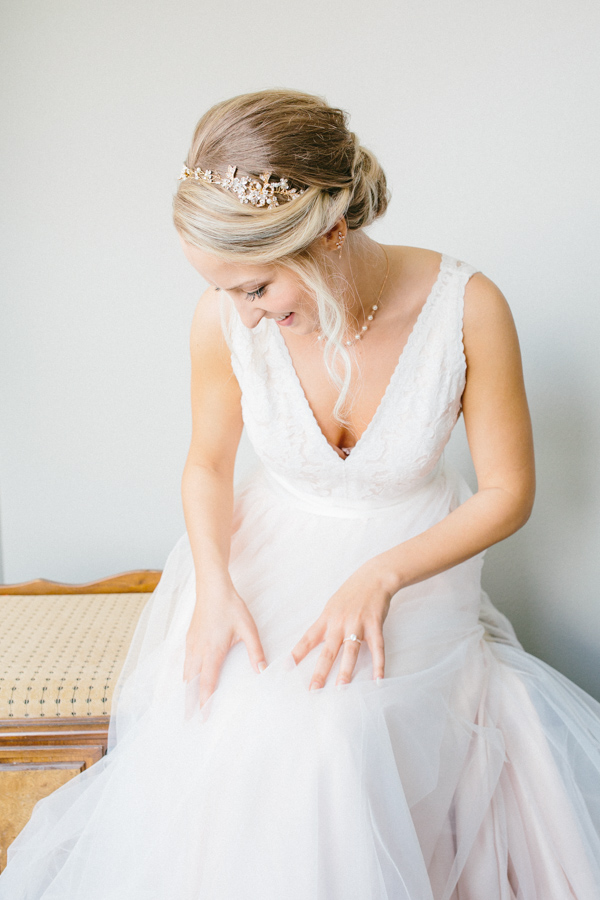 Intimate Backyard Blush Fairytale Wedding | Wenatchee Wedding Photographer | Fine Art Seattle Wedding Photographer | Blush Wedding | Wedding Details | Getting Ready | Bridal Portrait