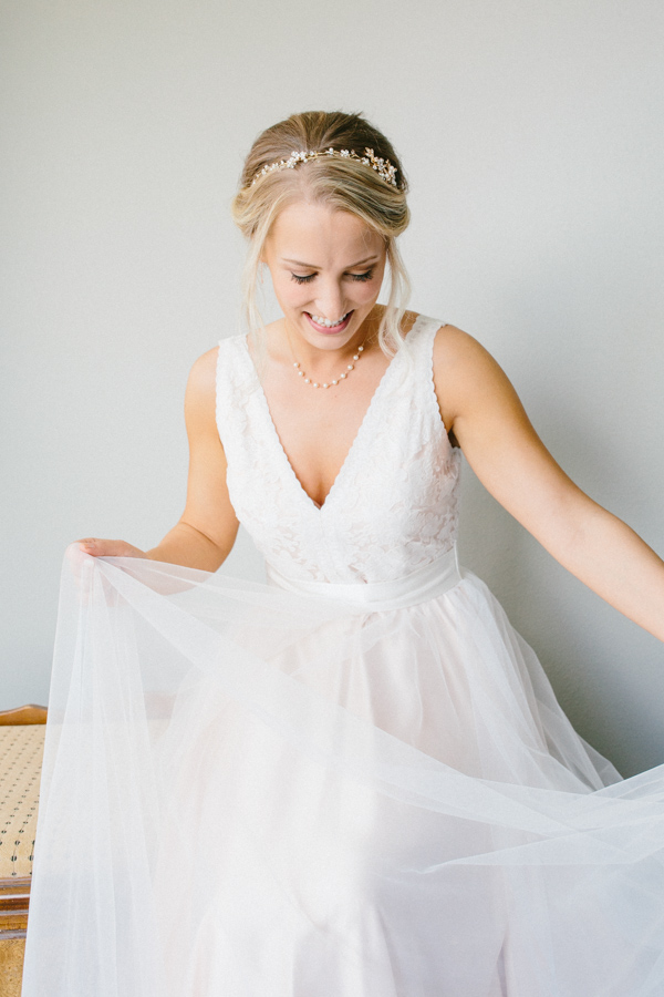 Intimate Backyard Blush Fairytale Wedding | Wenatchee Wedding Photographer | Fine Art Seattle Wedding Photographer | Blush Wedding | Wedding Details | Getting Ready | Bridal Portrait