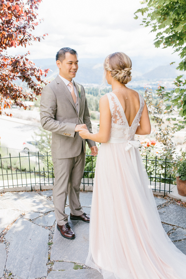 Intimate Backyard Blush Fairytale Wedding | Wenatchee Wedding Photographer | Fine Art Seattle Wedding Photographer | Blush Wedding | Wedding Details | Getting Ready | Perfect First Look