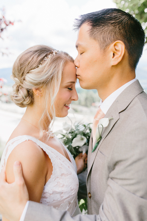 Intimate Backyard Blush Fairytale Wedding | Wenatchee Wedding Photographer | Fine Art Seattle Wedding Photographer | Blush Wedding | Wedding Details | Getting Ready | Perfect First Look