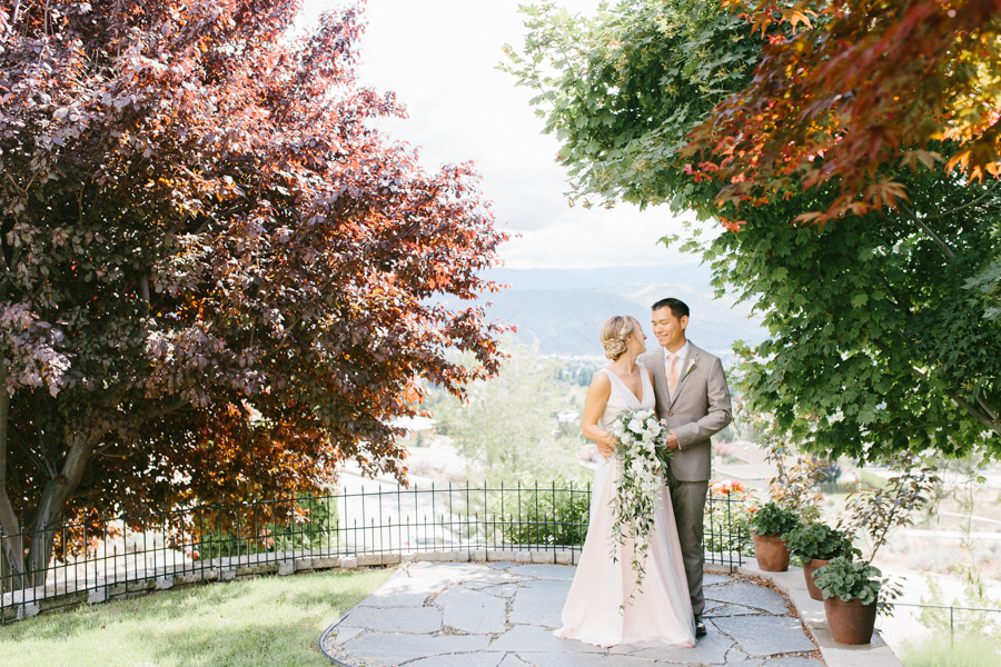 Intimate Backyard Blush Fairytale Wedding | Wenatchee Wedding Photographer | Fine Art Seattle Wedding Photographer | Blush Wedding | Wedding Details | Getting Ready | Perfect First Look