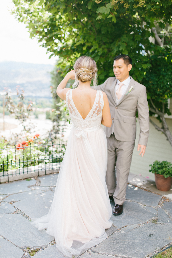 Intimate Backyard Blush Fairytale Wedding | Wenatchee Wedding Photographer | Fine Art Seattle Wedding Photographer | Blush Wedding | Wedding Details | Getting Ready | Perfect First Look