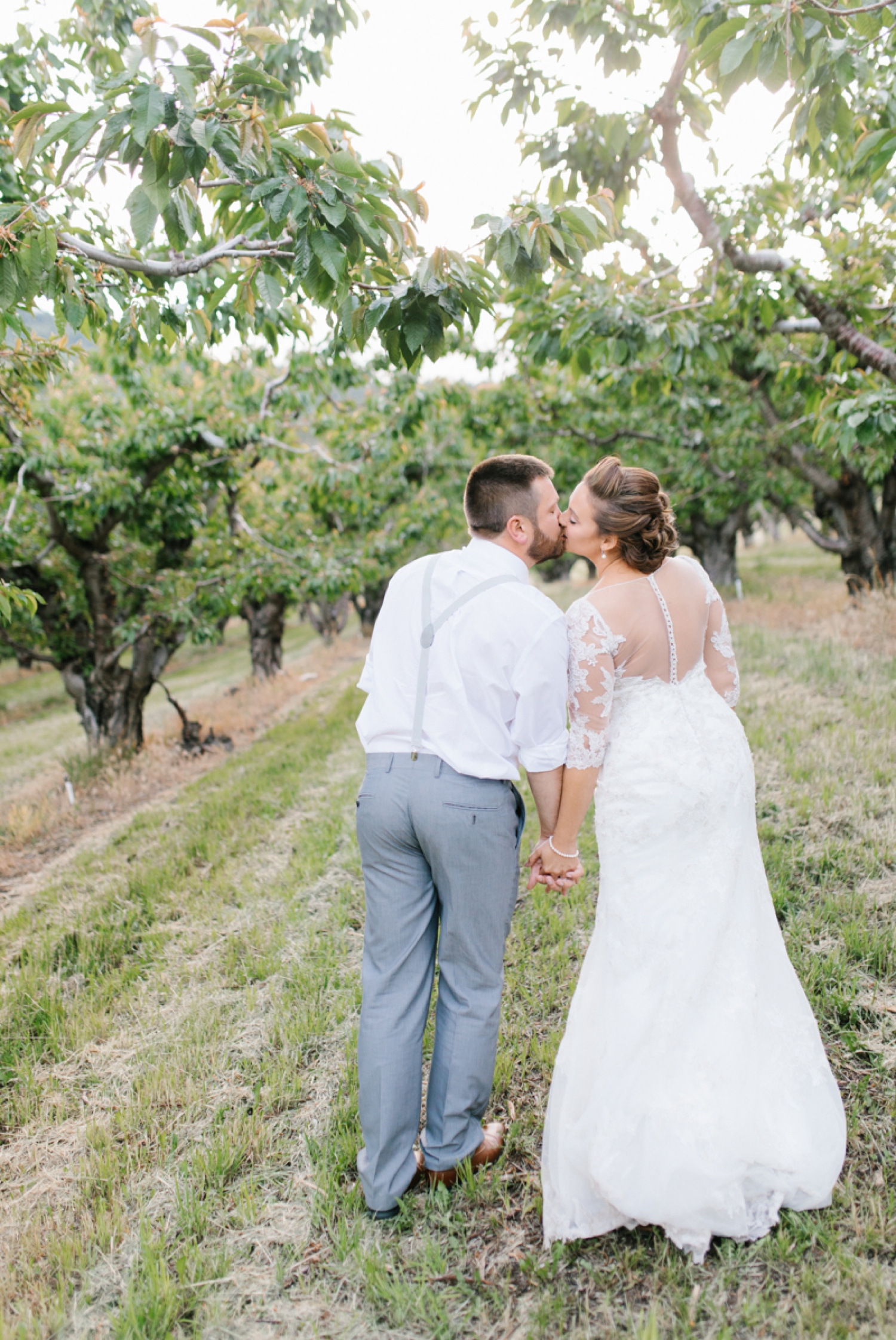 Wenatchee Wedding Photographer | Hampton Hideaway | Summer Rustic Wedding Eastern Washington | Emma Rose Company | Pastel Wedding Inspiration | Lace Wedding | Pacific Northwest Wedding 99.jpg