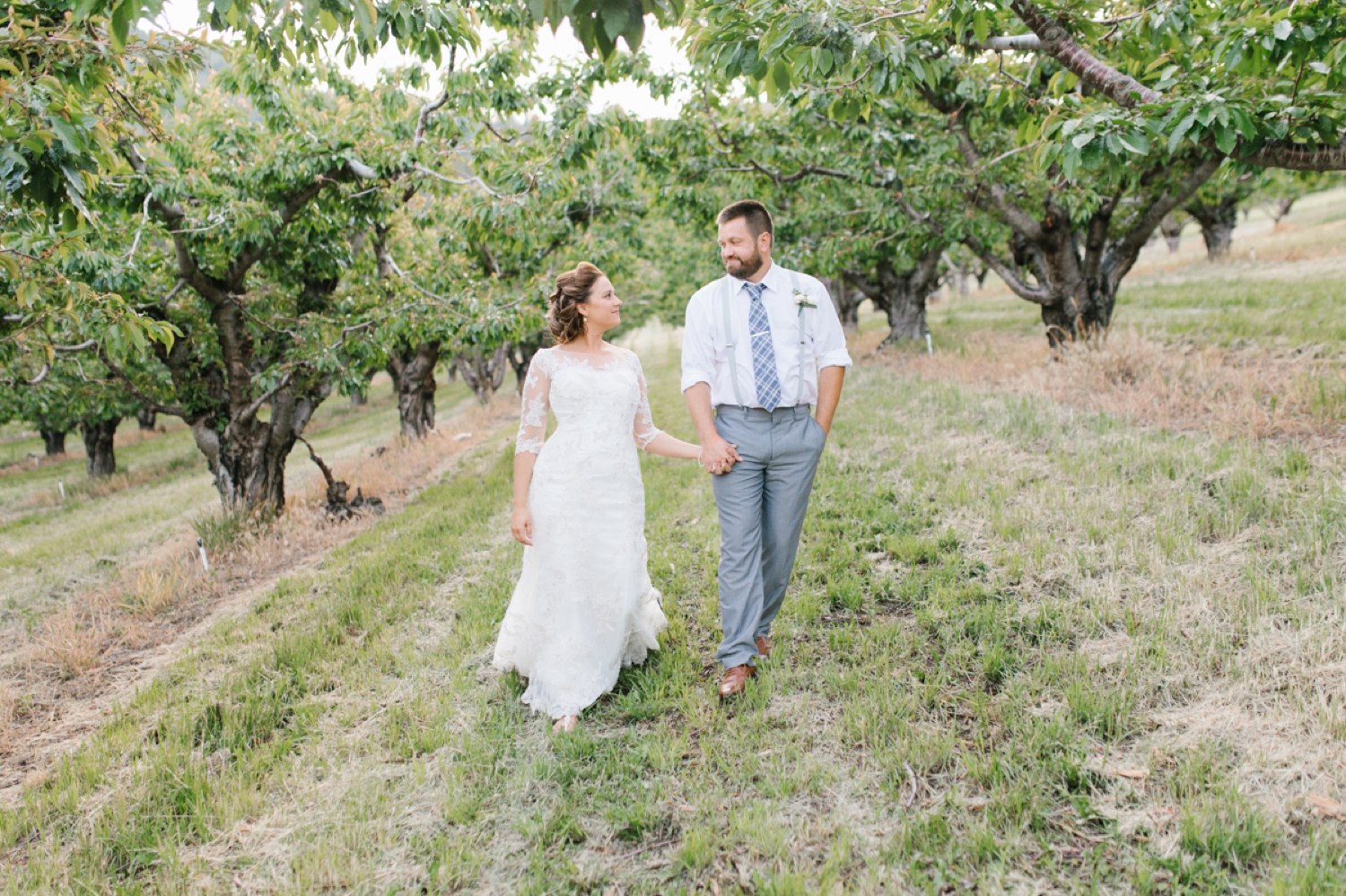 Wenatchee Wedding Photographer | Hampton Hideaway | Summer Rustic Wedding Eastern Washington | Emma Rose Company | Pastel Wedding Inspiration | Lace Wedding | Pacific Northwest Wedding 106.jpg