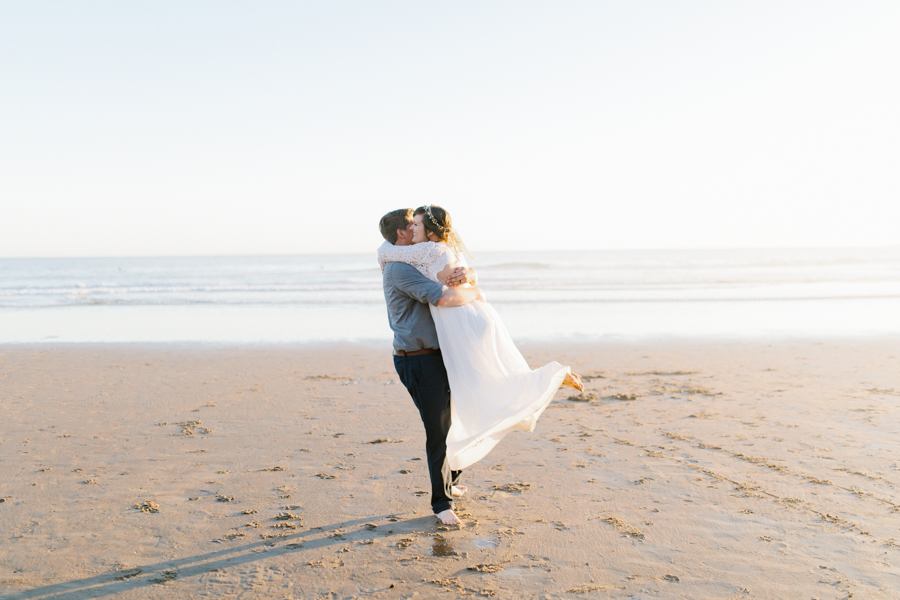 Oceanside Oregon Beach Wedding | Sunset Portraits by the Ocean | Oregon Bride | Oregon Wedding Photography | Wedding on the Beach | Bride and Groom Beach Portraits-10.jpg