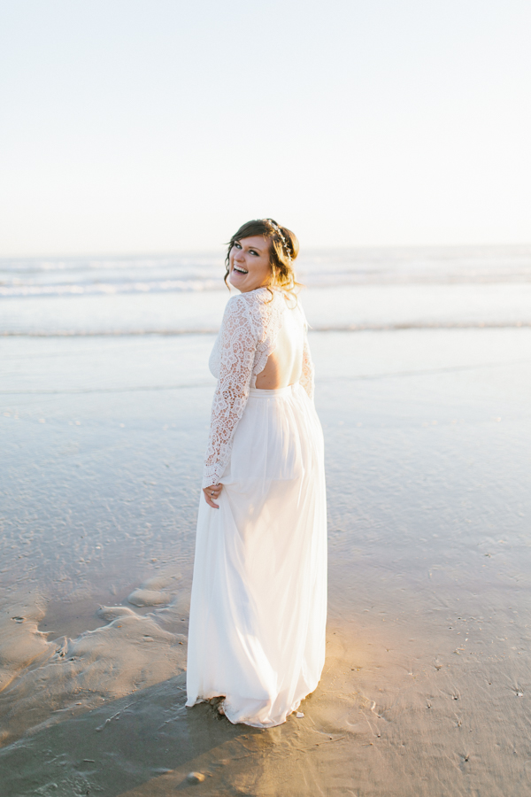 Oceanside Oregon Beach Wedding | Sunset Portraits by the Ocean | Oregon Bride | Oregon Wedding Photography | Wedding on the Beach | Bride and Groom Beach Portraits-17.jpg