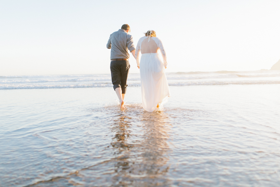 Oceanside Oregon Beach Wedding | Sunset Portraits by the Ocean | Oregon Bride | Oregon Wedding Photography | Wedding on the Beach | Bride and Groom Beach Portraits-19.jpg