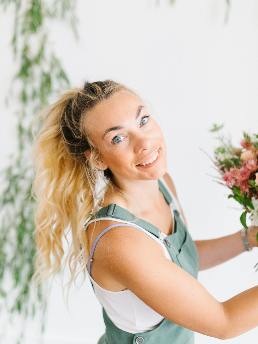 Studio Inspired Styled Shoot Behind the Scenes | How to put together a styled shoot | Rhodesia Flower Florist South Bend, Washington | Emma Rose Company Studio Session | VSCO-21.jpg