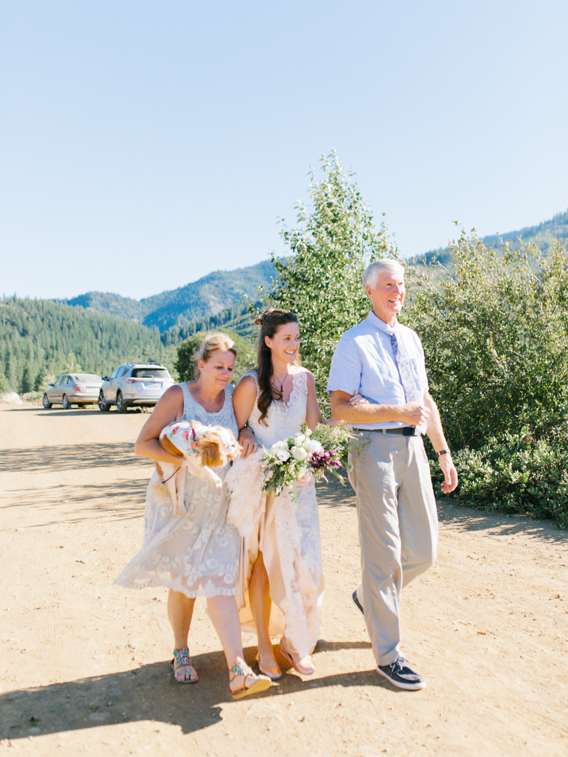 Leavenworth Washington Mountain Top | Wedding | Intimate Wedding Inspiration Outdoors | Pybus Bistro Wenatchee, Washington | VSCO | Simple Wedding | PNW Wedding | Emma Rose Company-25.jpg
