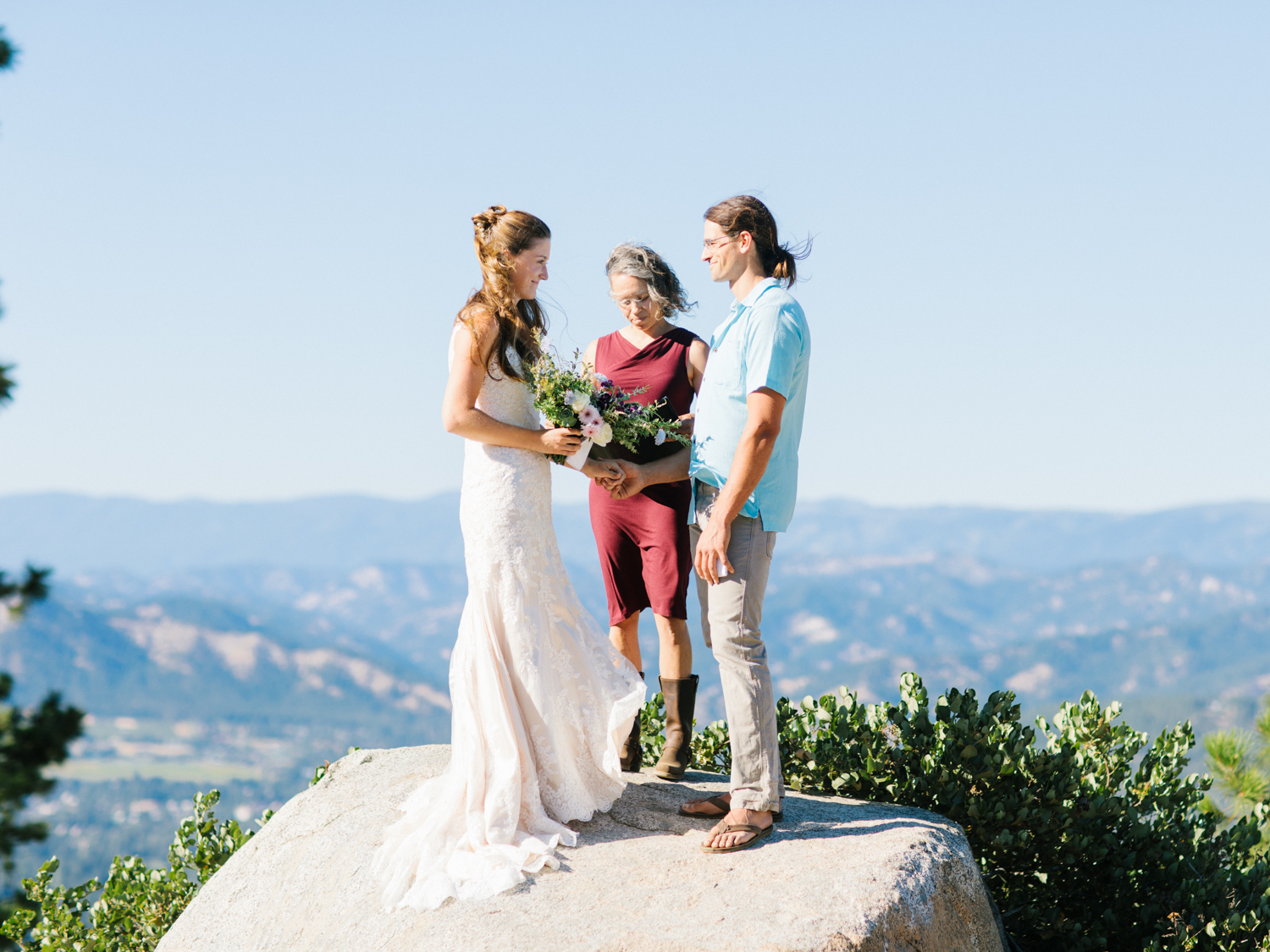Leavenworth Washington Mountain Top | Wedding | Intimate Wedding Inspiration Outdoors | Pybus Bistro Wenatchee, Washington | VSCO | Simple Wedding | PNW Wedding | Emma Rose Company-30.jpg