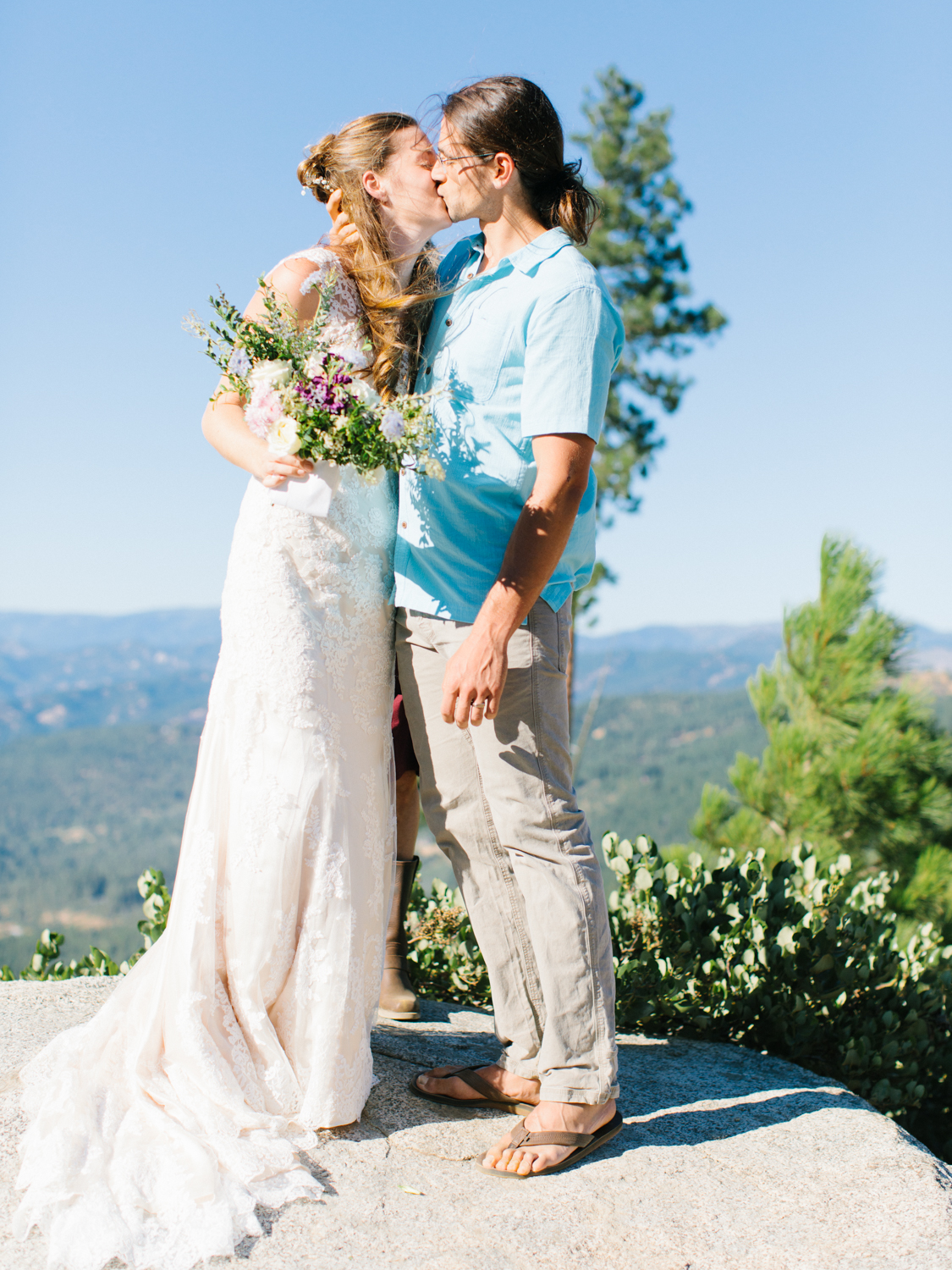 Leavenworth Washington Mountain Top | Wedding | Intimate Wedding Inspiration Outdoors | Pybus Bistro Wenatchee, Washington | VSCO | Simple Wedding | PNW Wedding | Emma Rose Company-39.jpg
