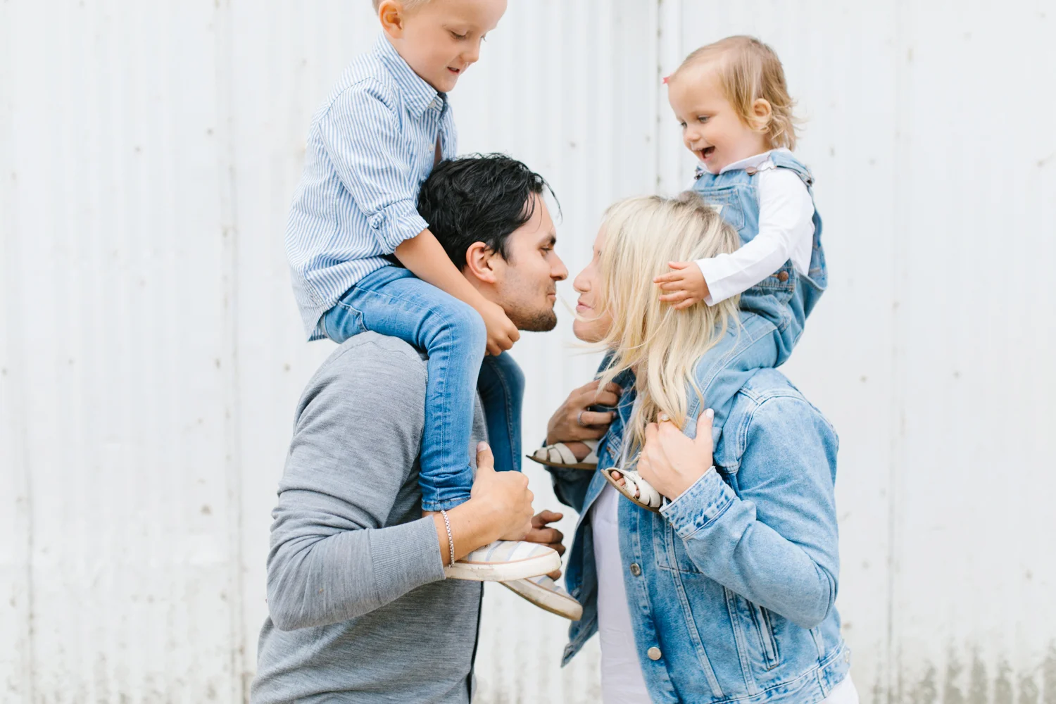 Rose Ranch Family Photo Session | Monika Hibbs Family Session in South Bend, Washington | What to Wear for Family Pictures | Pacific Northwest Family Session with Emma Rose Company-33.jpg