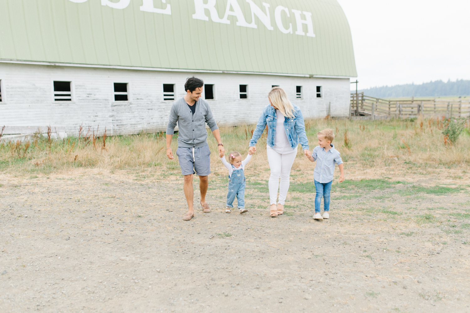 Rose Ranch Family Photo Session | Monika Hibbs Family Session in South Bend, Washington | What to Wear for Family Pictures | Pacific Northwest Family Session with Emma Rose Company-55.jpg