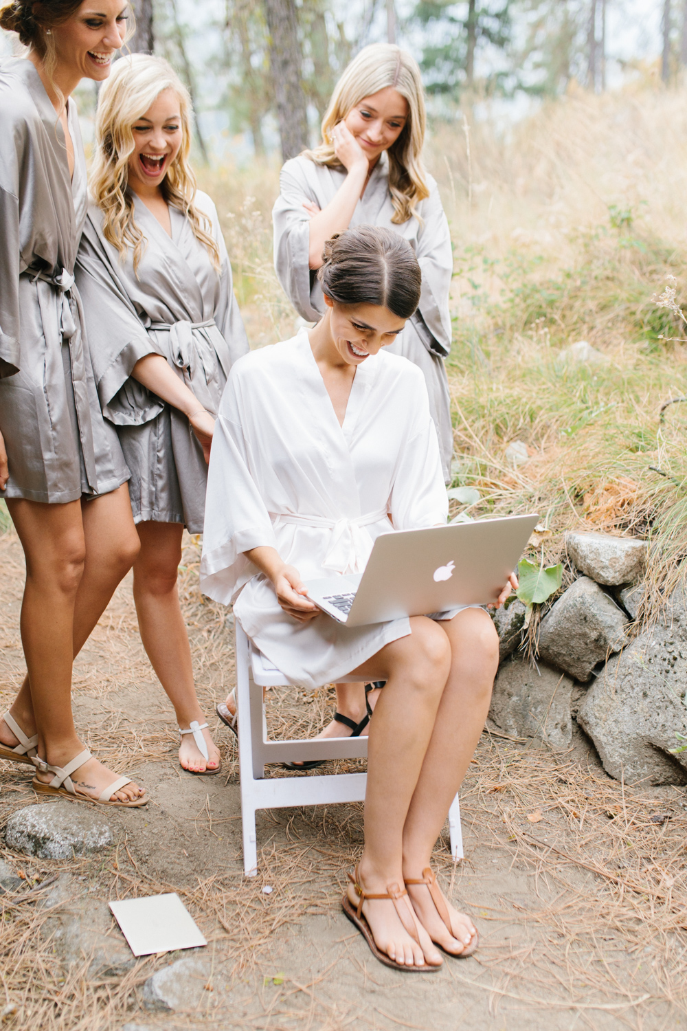 Grey and White Wedding in the Mountains of Leavenworth, Washington | Sleeping Lady | Classic and Timeless Wedding | VSCO | Bride and Bridesmaids Getting Ready | Bride in Victoria Secret Robe.jpg-1810.jpg